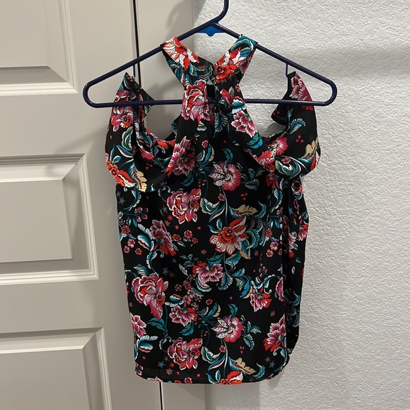 Cold Shoulder Floral Top - Picture 3 of 3